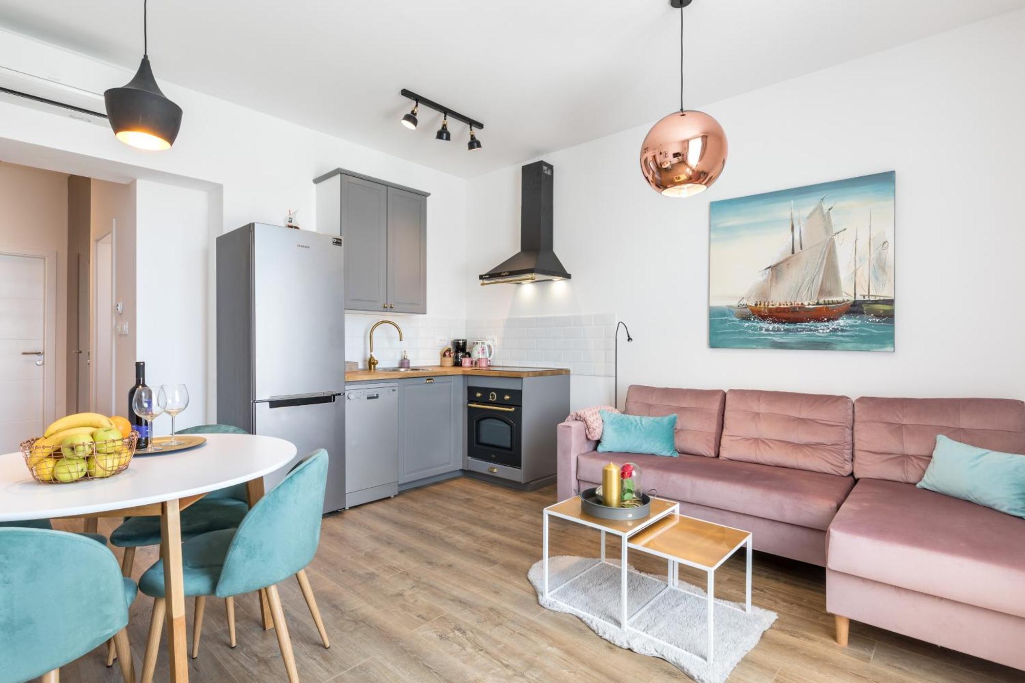 Romantic Apartment With Balcony Split Extérieur photo