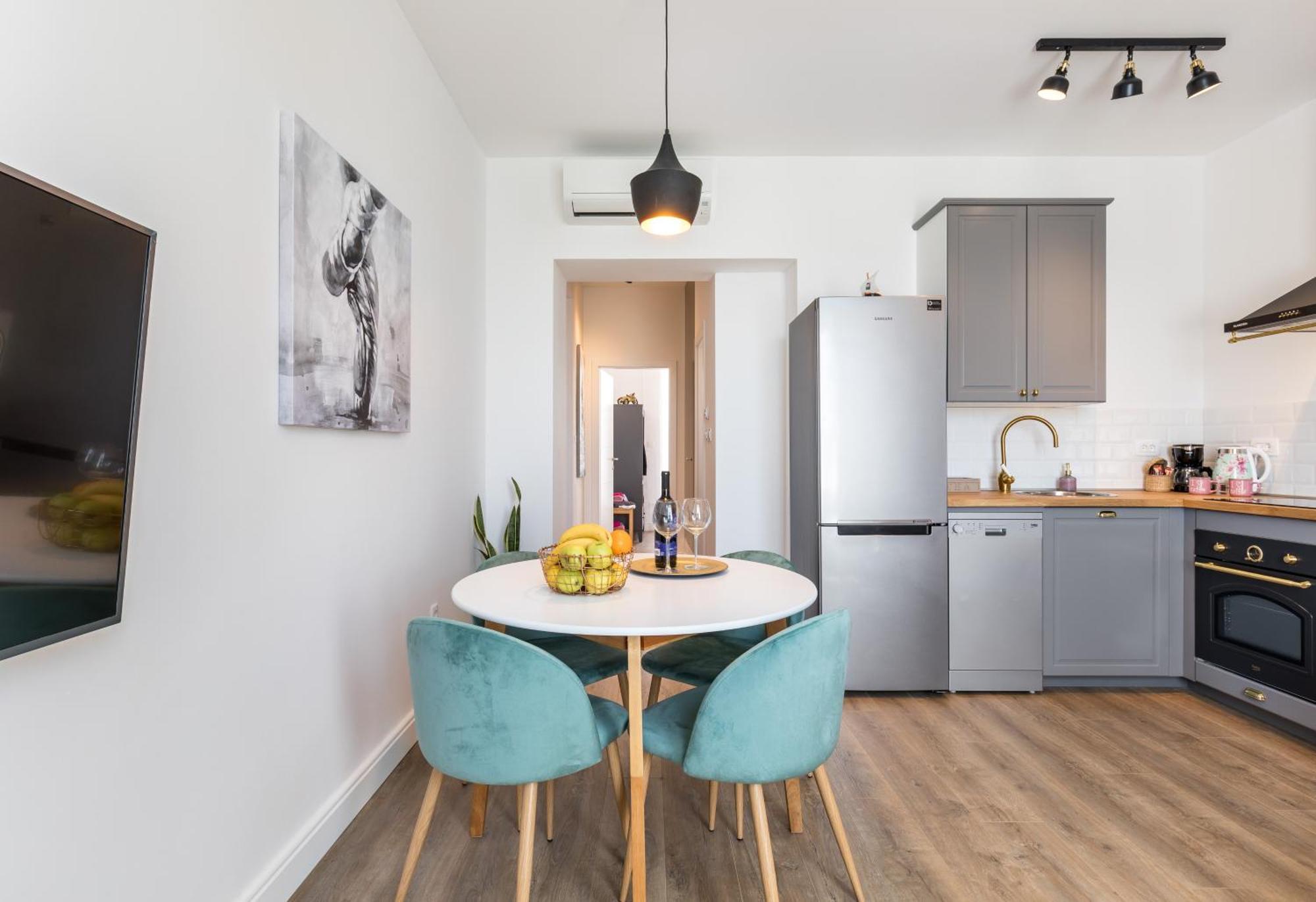 Romantic Apartment With Balcony Split Extérieur photo